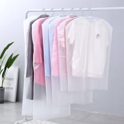 Transparent disposable hanging bags for clothing dust covers, dry cleaning store set coats, dust covers, clothing plastic bags are recyclable